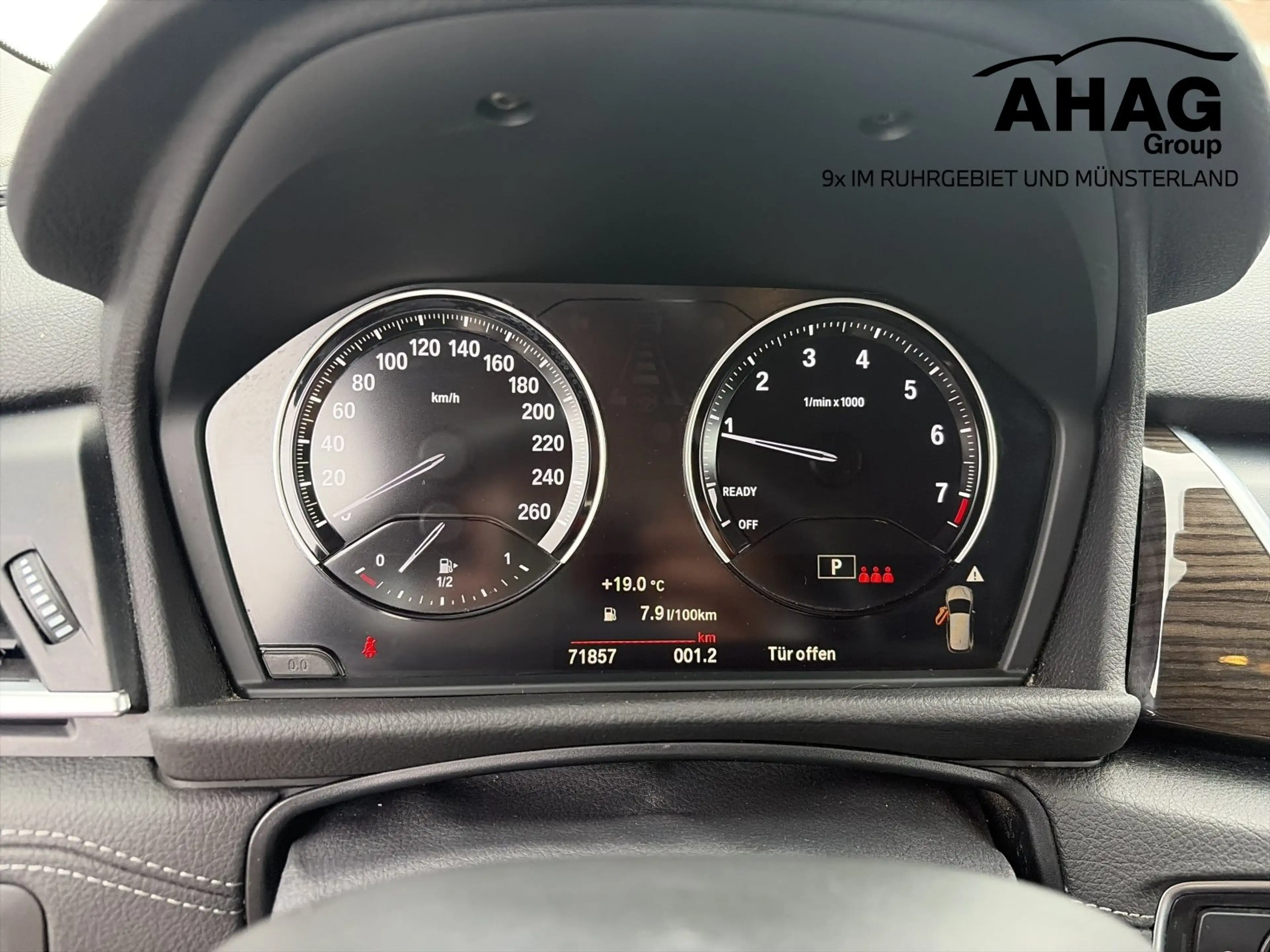 BMW 220 i Active Tourer Luxury Line — photo 11