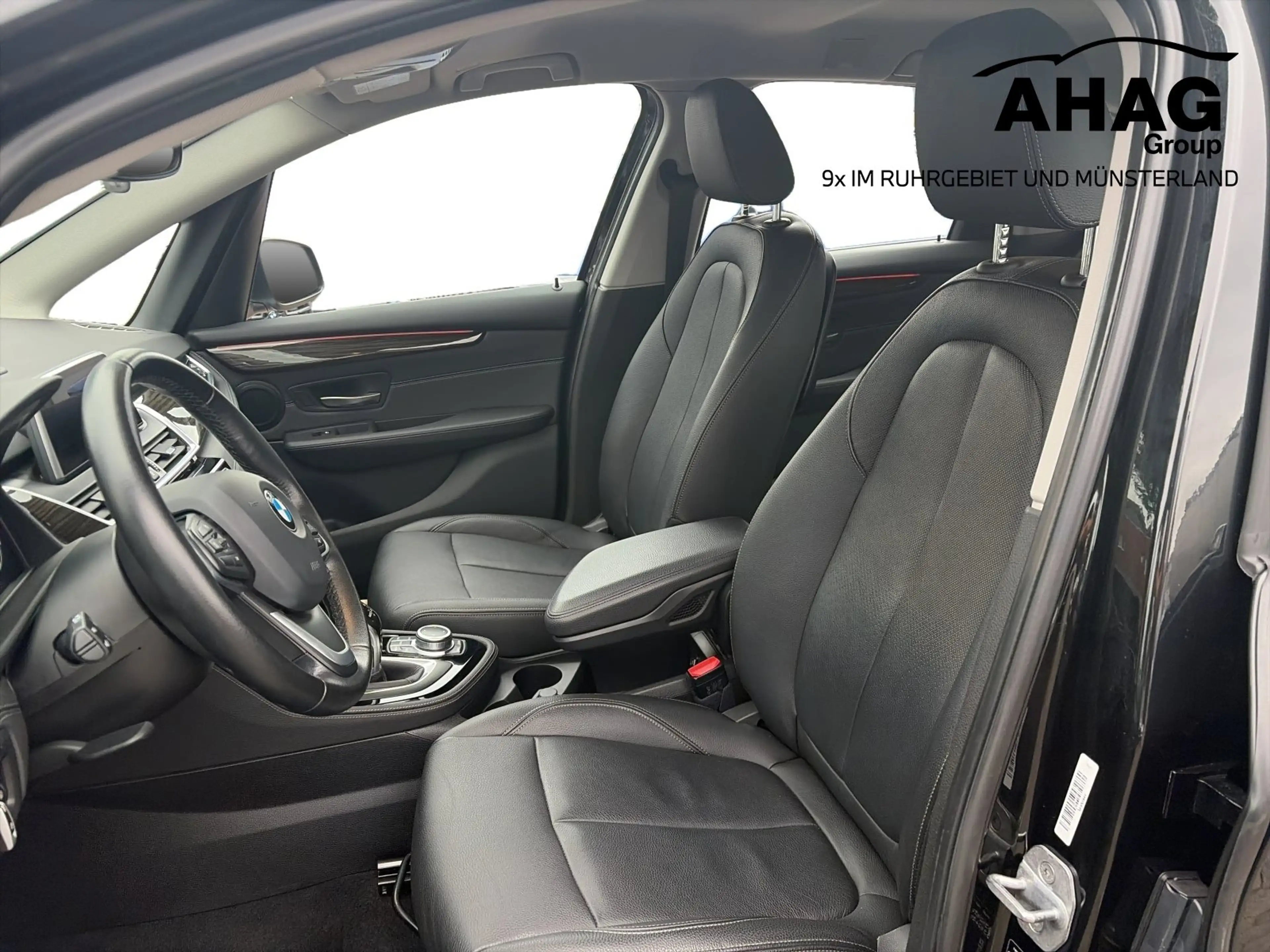 BMW 220 i Active Tourer Luxury Line — photo 7