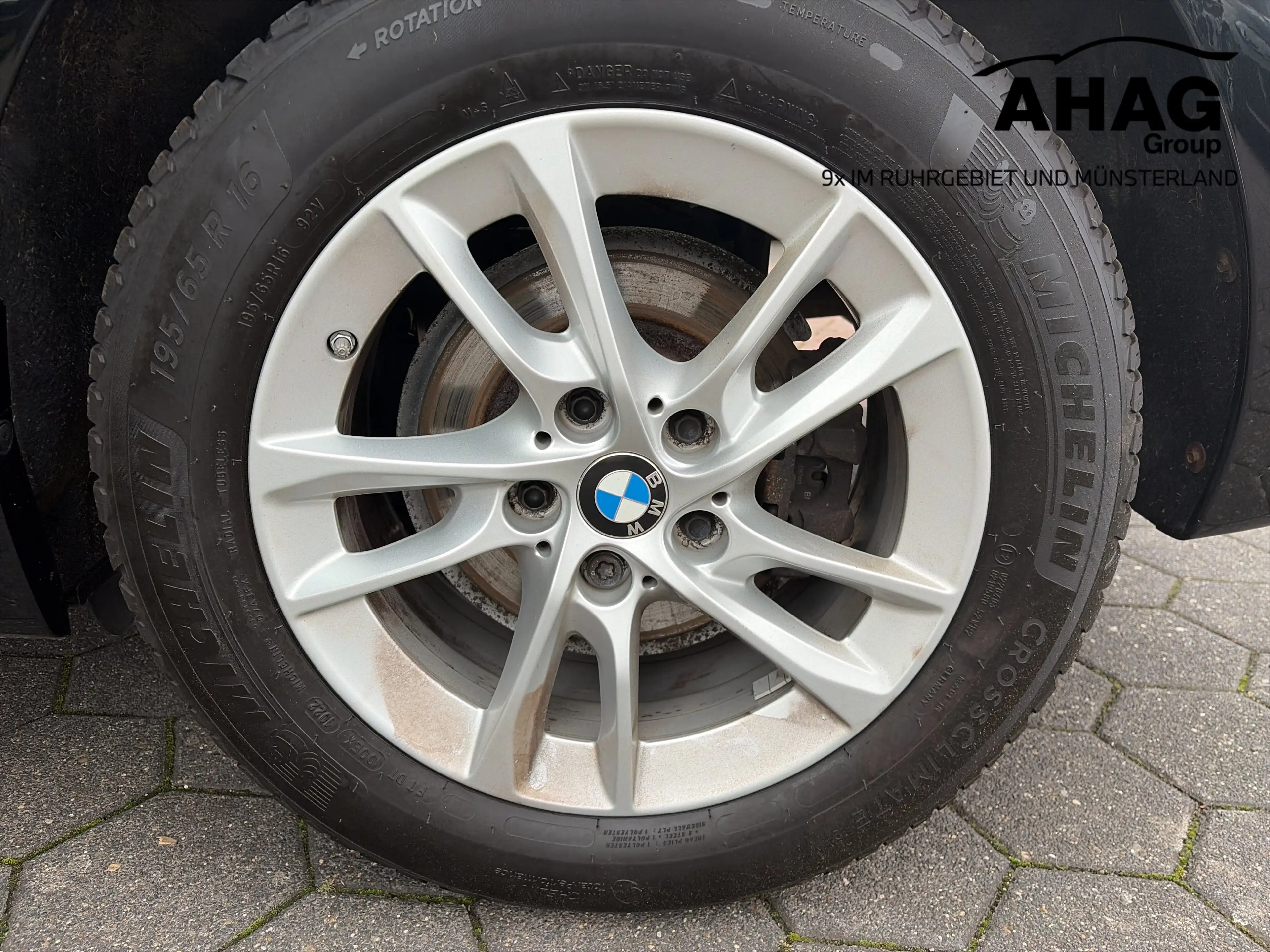 BMW 220 i Active Tourer Luxury Line — photo 14