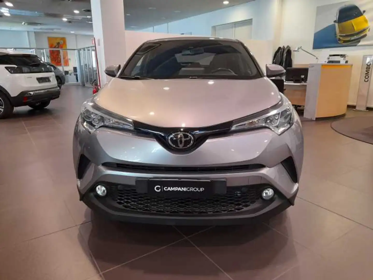 Toyota C-HR 5 Porte 1.2 turbo Business Grigio - 2