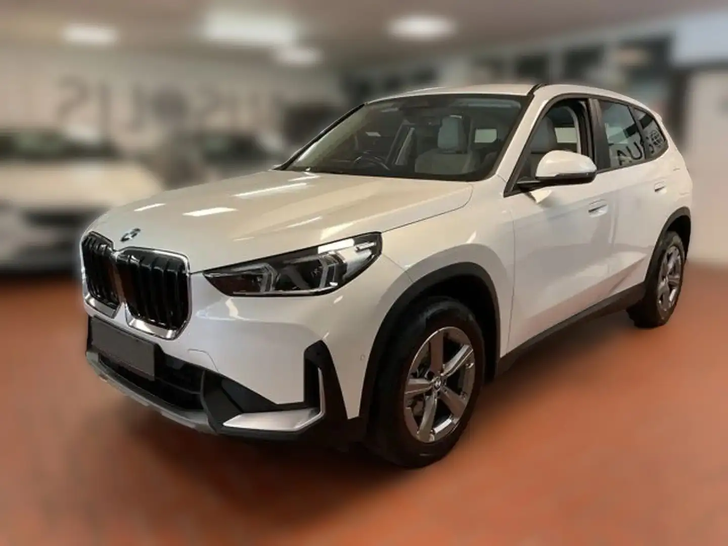 BMW X1 18i SDRIVE ESSENCE LED/NAVI/RCAM/ASSIST/MEDIA Blanc - 2
