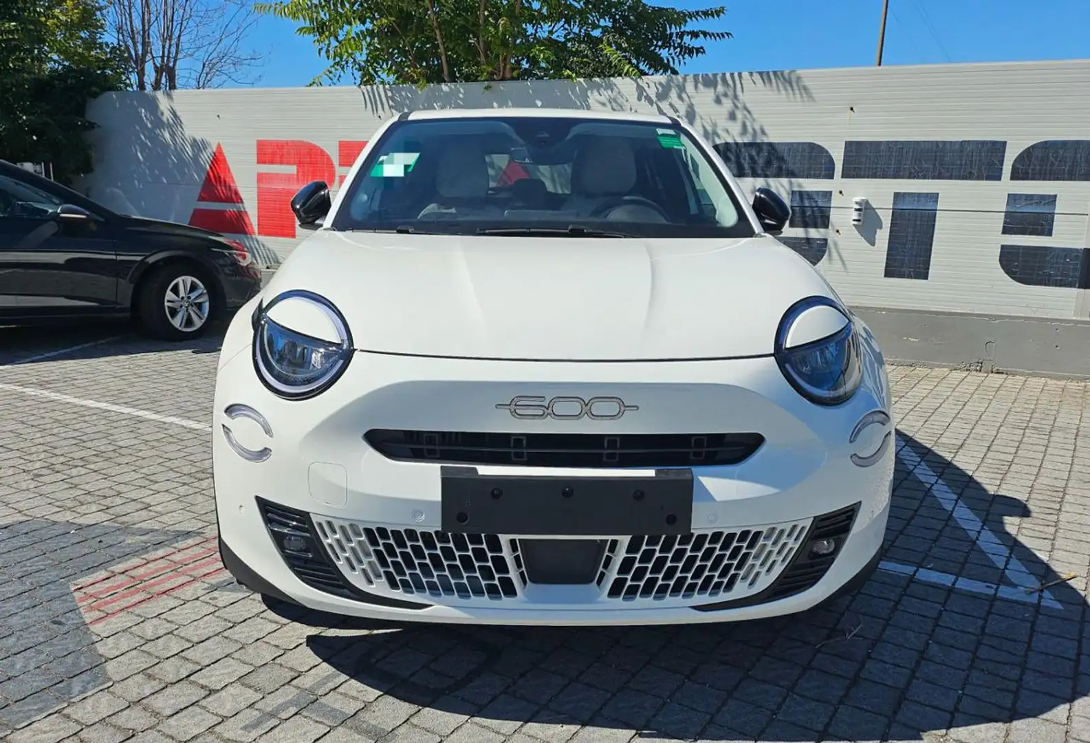 Fiat 600 Hybrid 100 CV DCT MHEV La Prima Weiß - 2