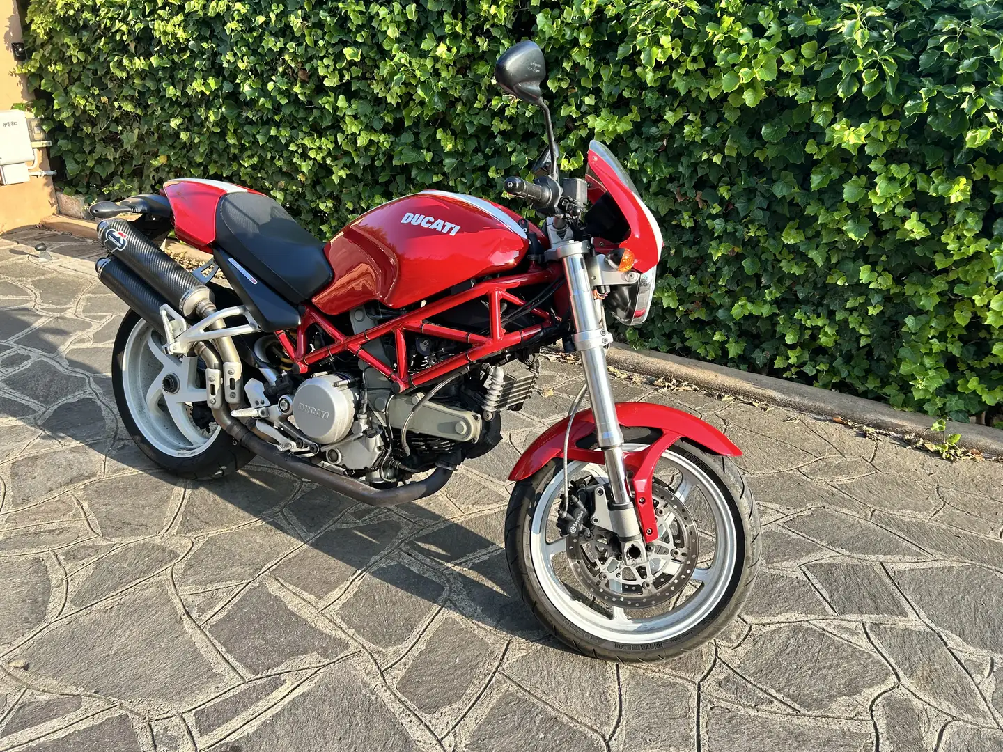 Ducati Monster S2R - 1