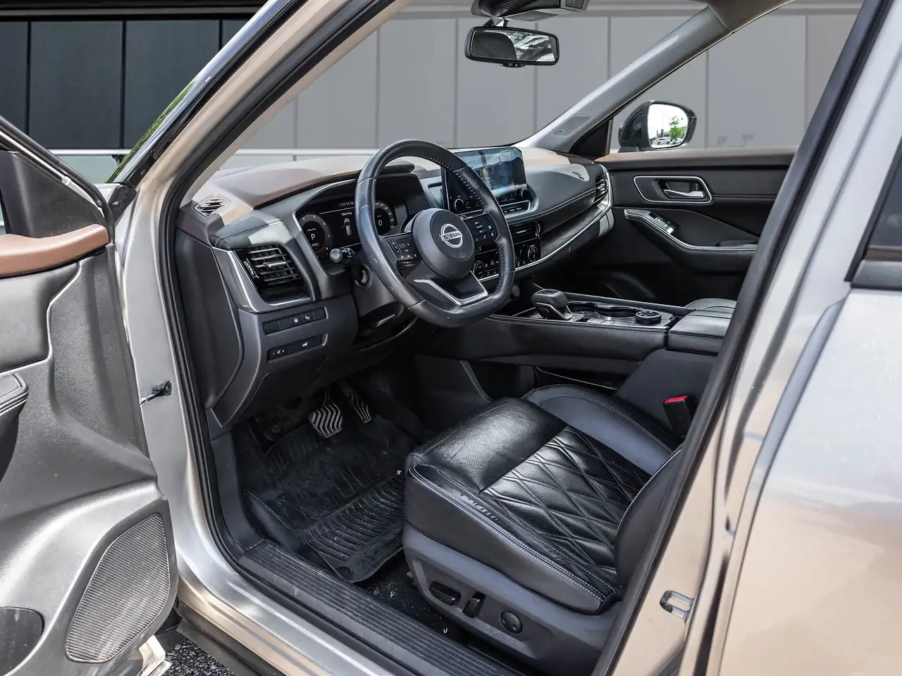 Nissan Rogue снимка Nissan Rogue
