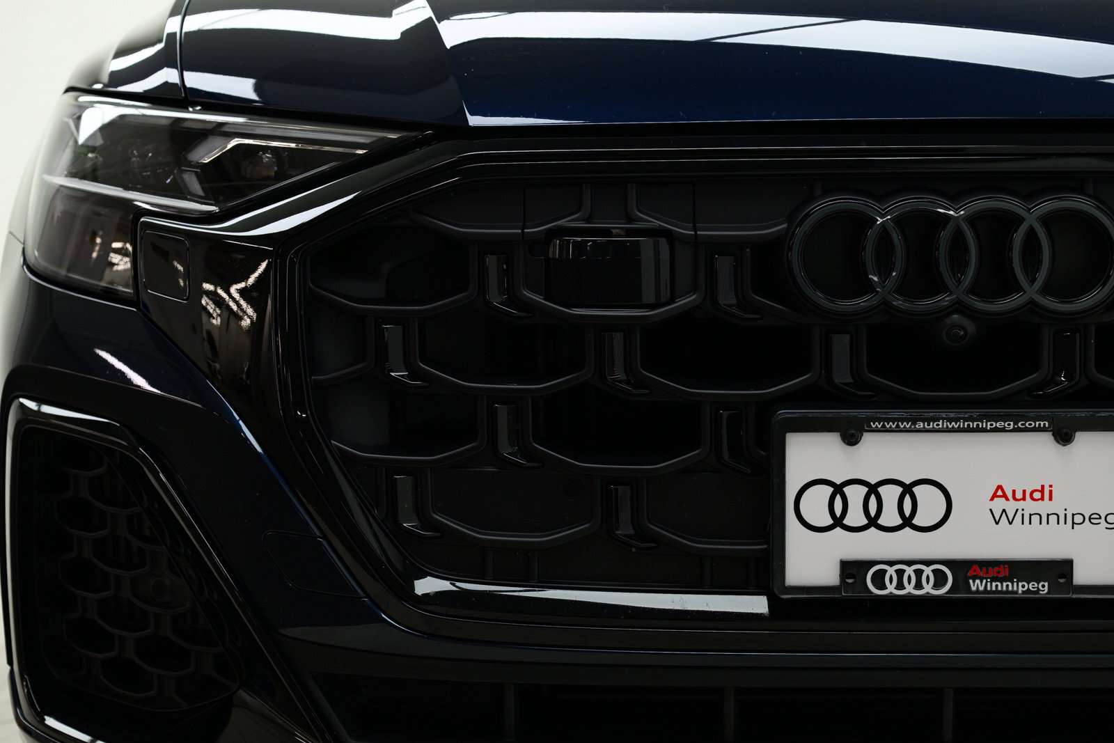 2026 Audi Q8 Technik | 4 Wheel Steering | Massage Seats | Trail — снимка 1