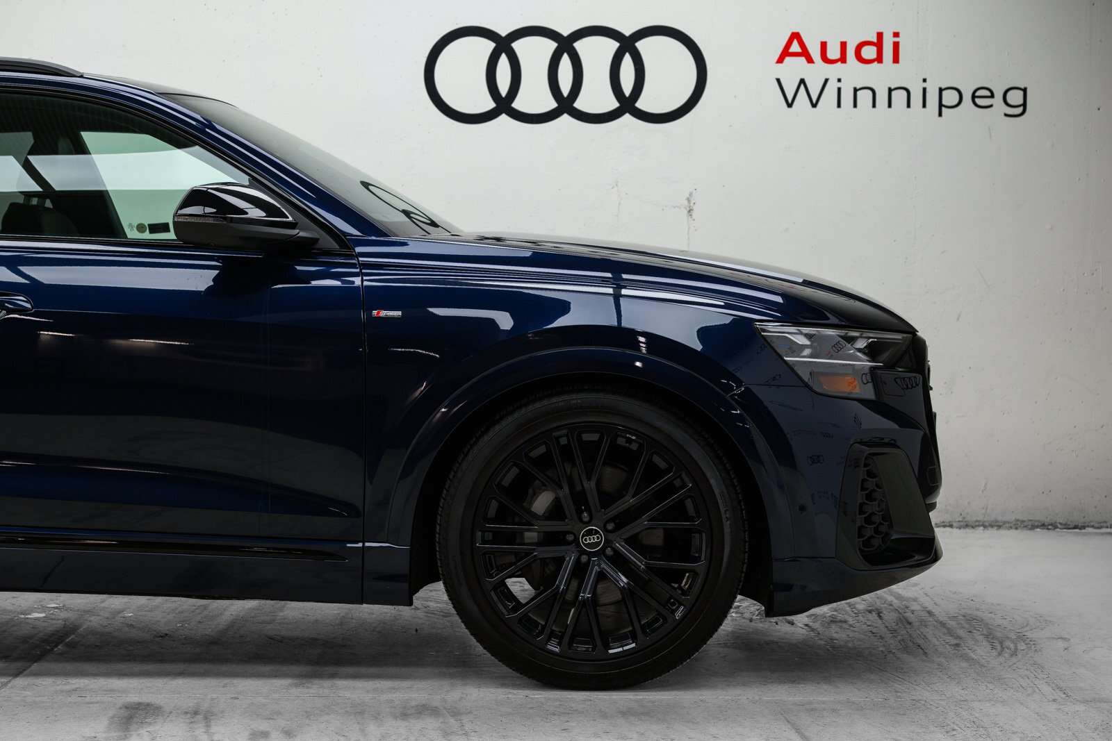 2026 Audi Q8 Technik | 4 Wheel Steering | Massage Seats | Trail — снимка 1