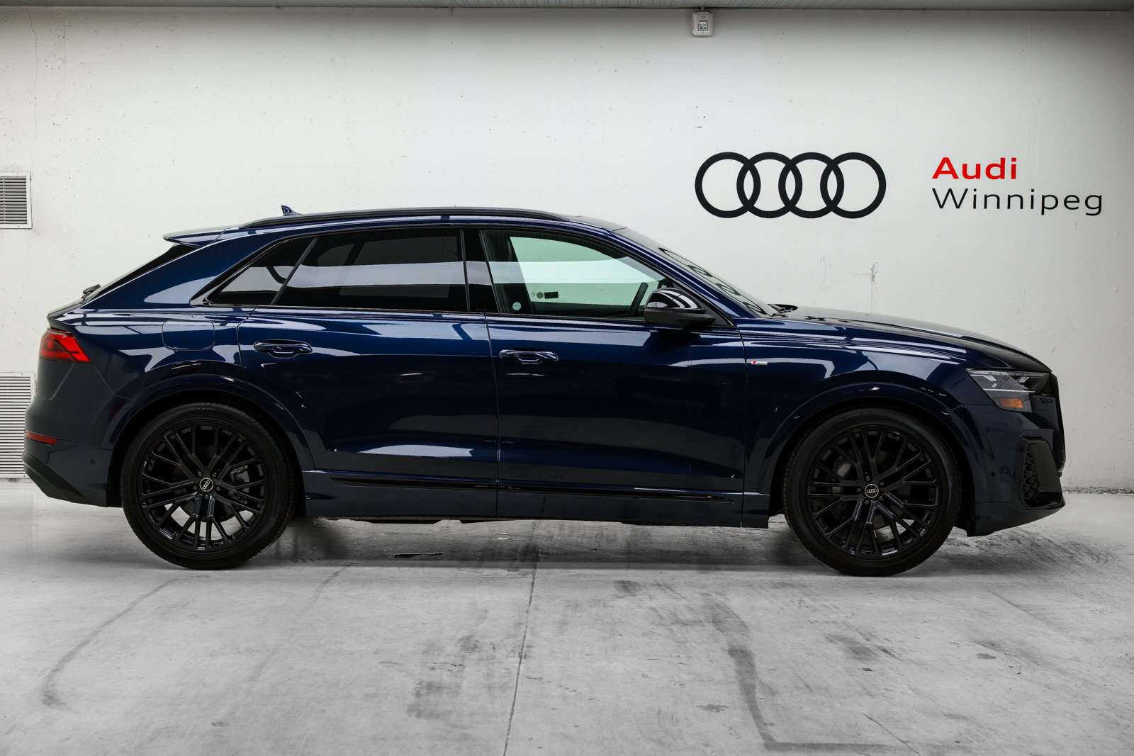 2026 Audi Q8 Technik | 4 Wheel Steering | Massage Seats | Trail — снимка 1