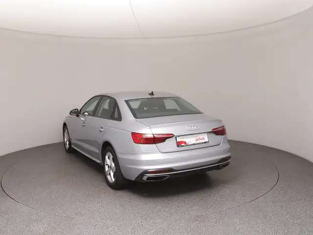 Audi A4 view 5