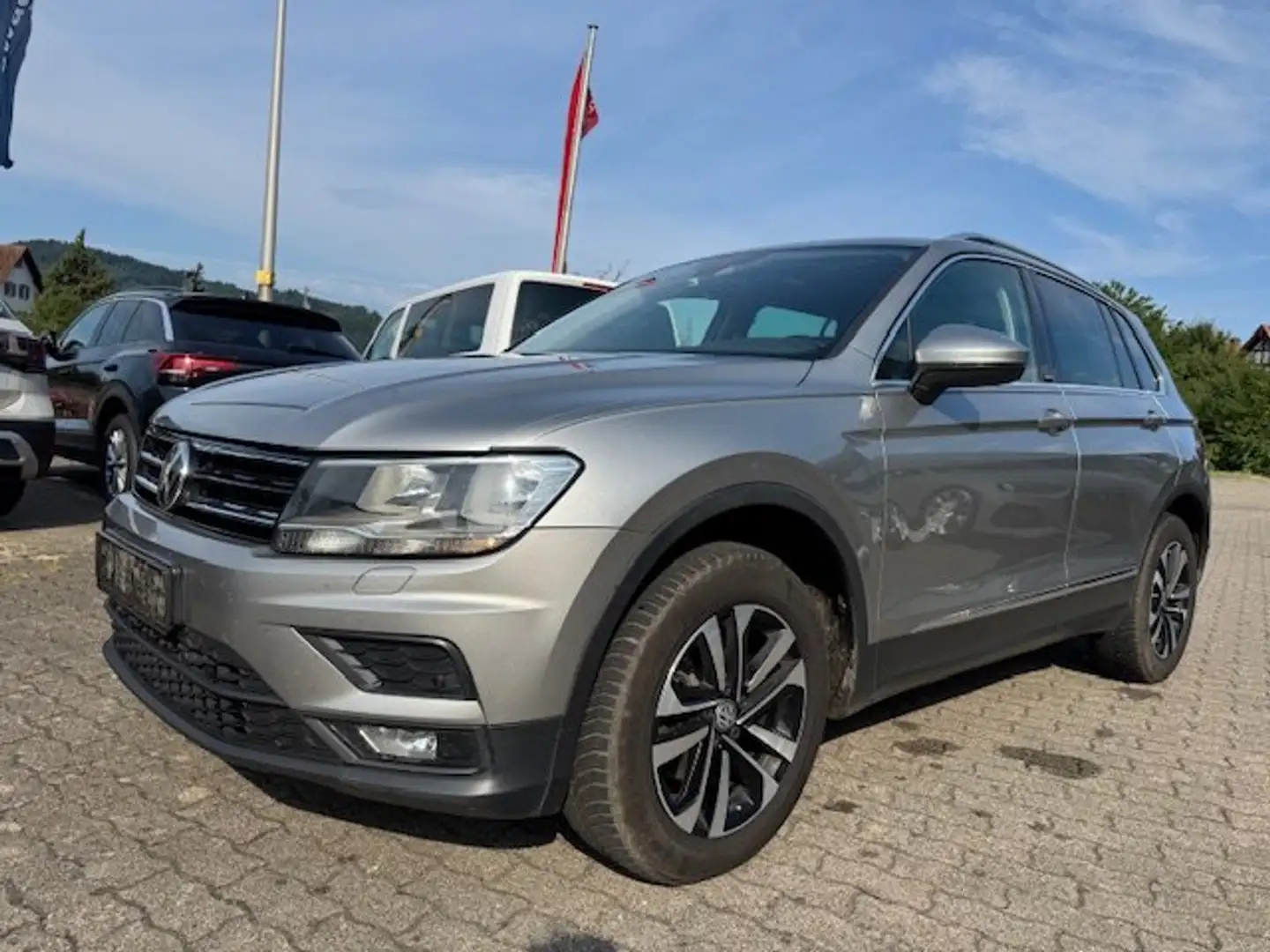 Volkswagen Tiguan 2.0 TDI SCR 4Motion DSG United Grau - 1
