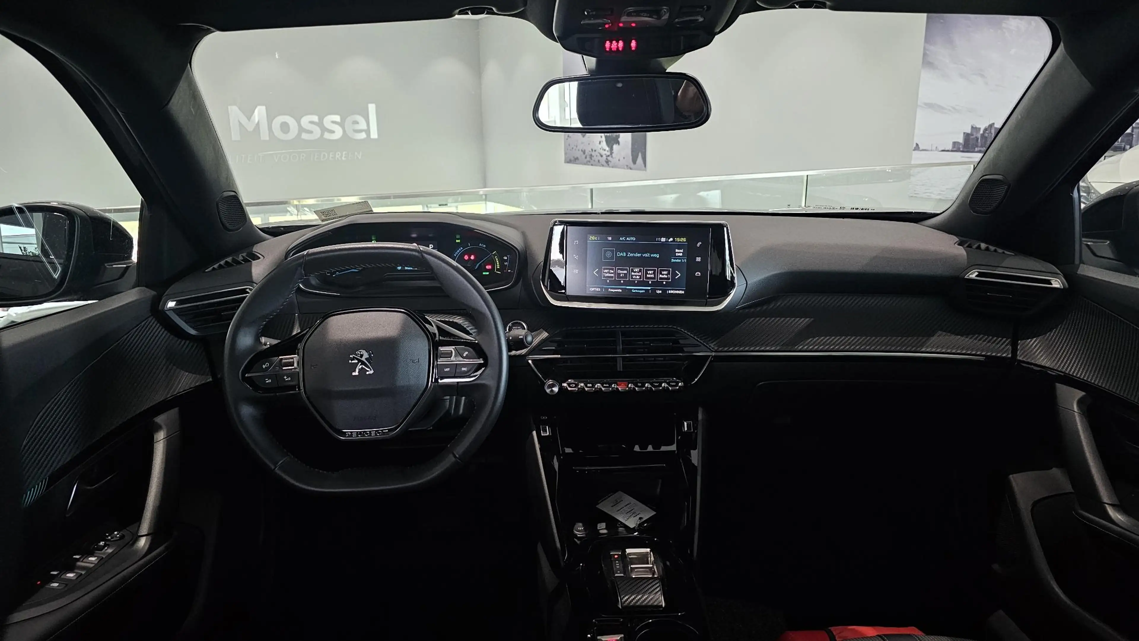 Peugeot e-2008 e-2008 Allure — photo 13