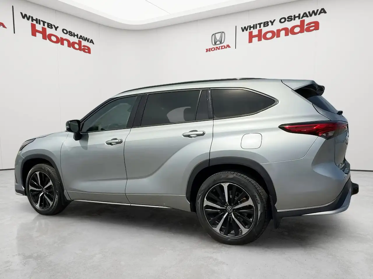 Toyota Highlander снимка Toyota Highlander