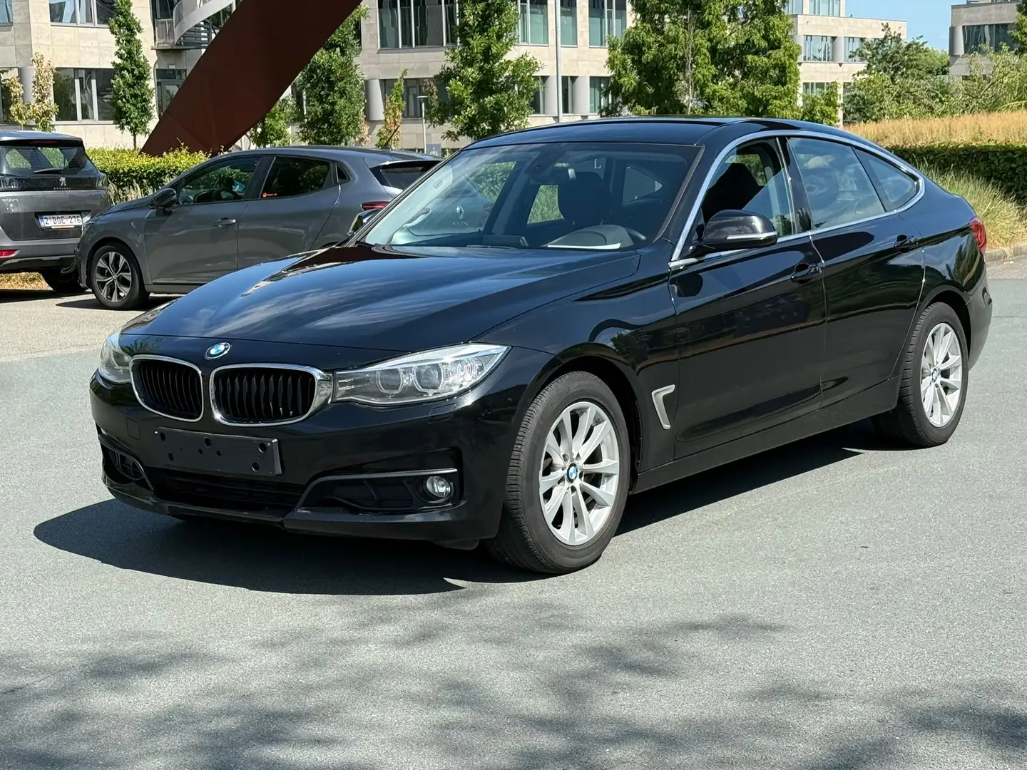 BMW 318 Gran Turismo d - 1