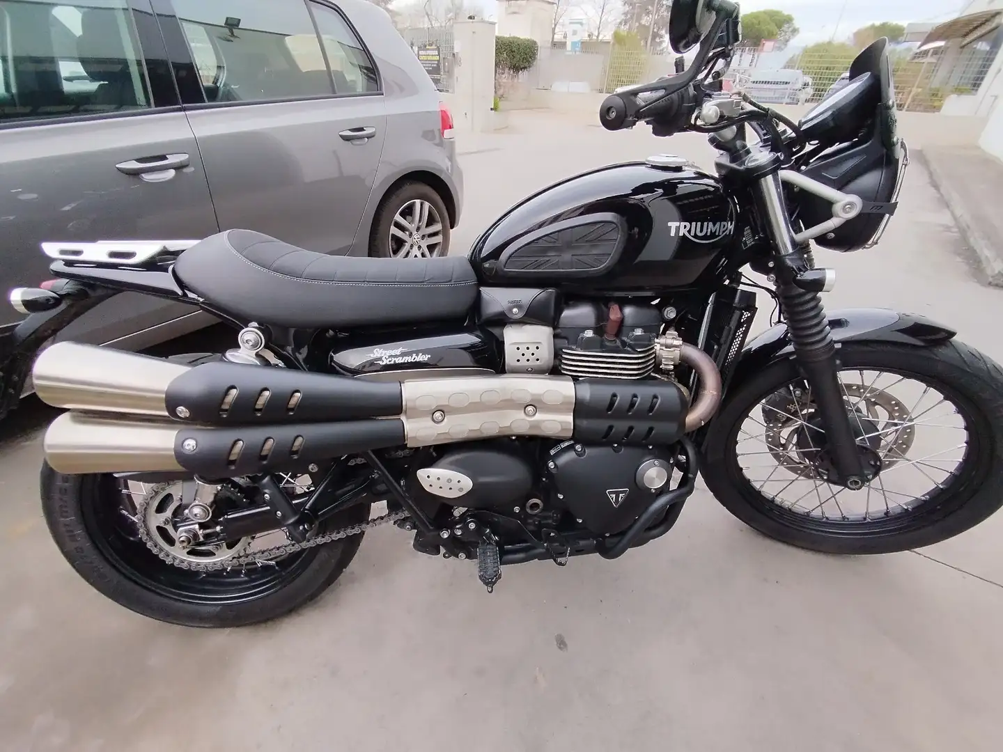 Triumph Street Scrambler Negru - 2