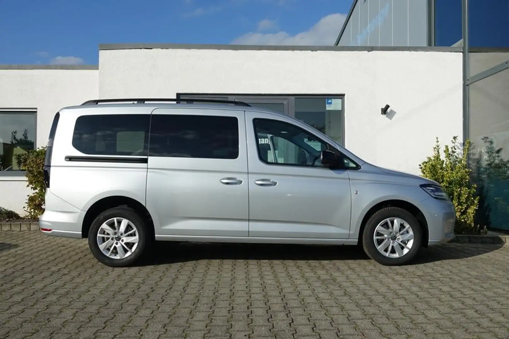 Volkswagen Caddy Maxi LIFE DSG LED/Winterpak/AGR/AppConnect Plateado - 1