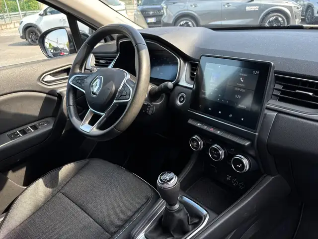 Renault Captur view 18