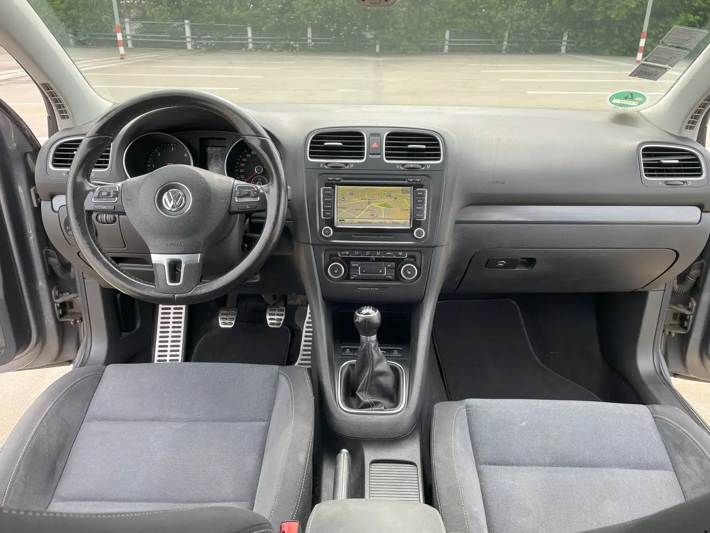 Volkswagen Golf VW Golf 2.0 TDI BlueMotion Style Navi TÜV 03/27 Grau - 2