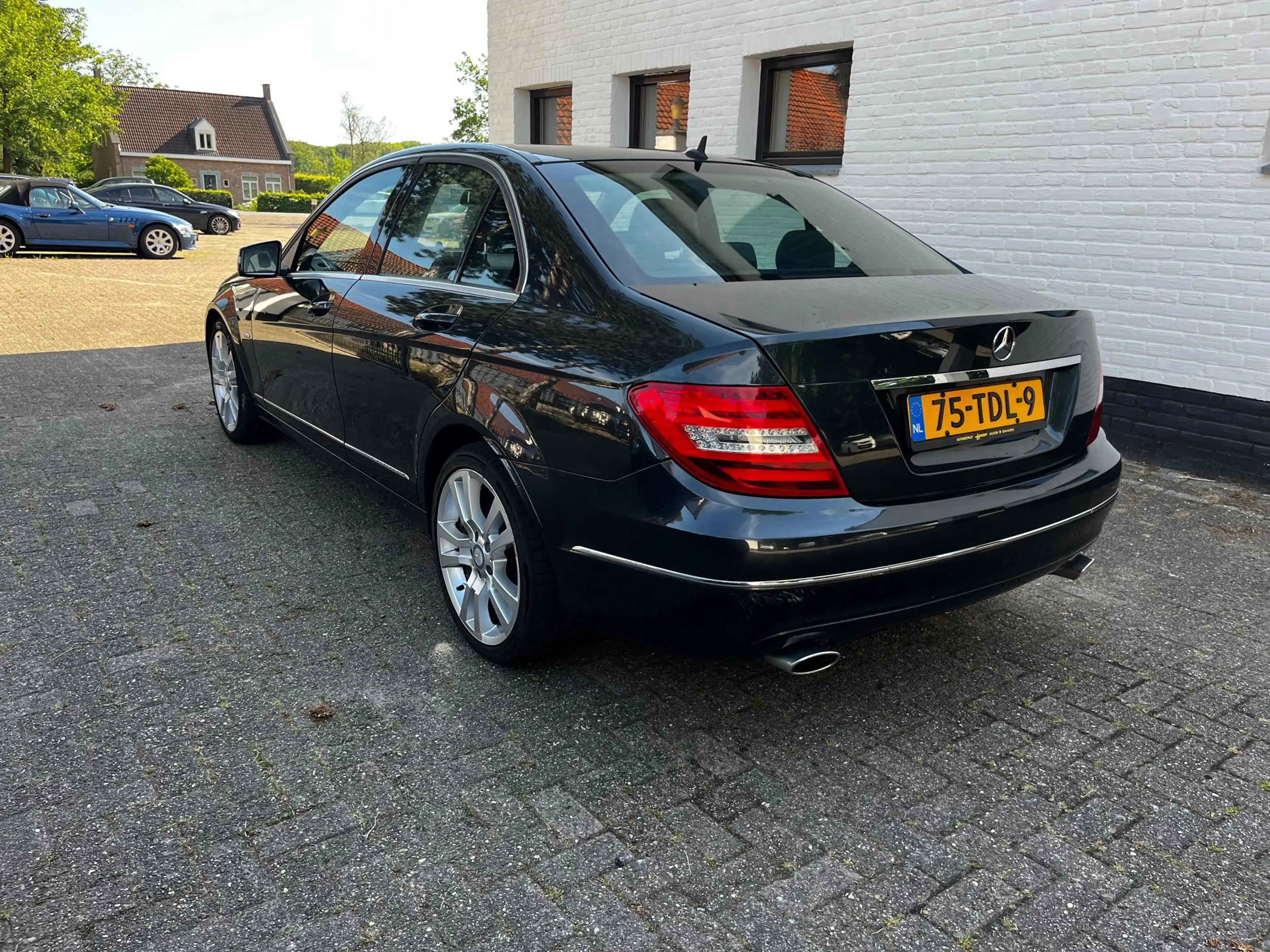 Mercedes-Benz C 350 Avantgarde — photo 4