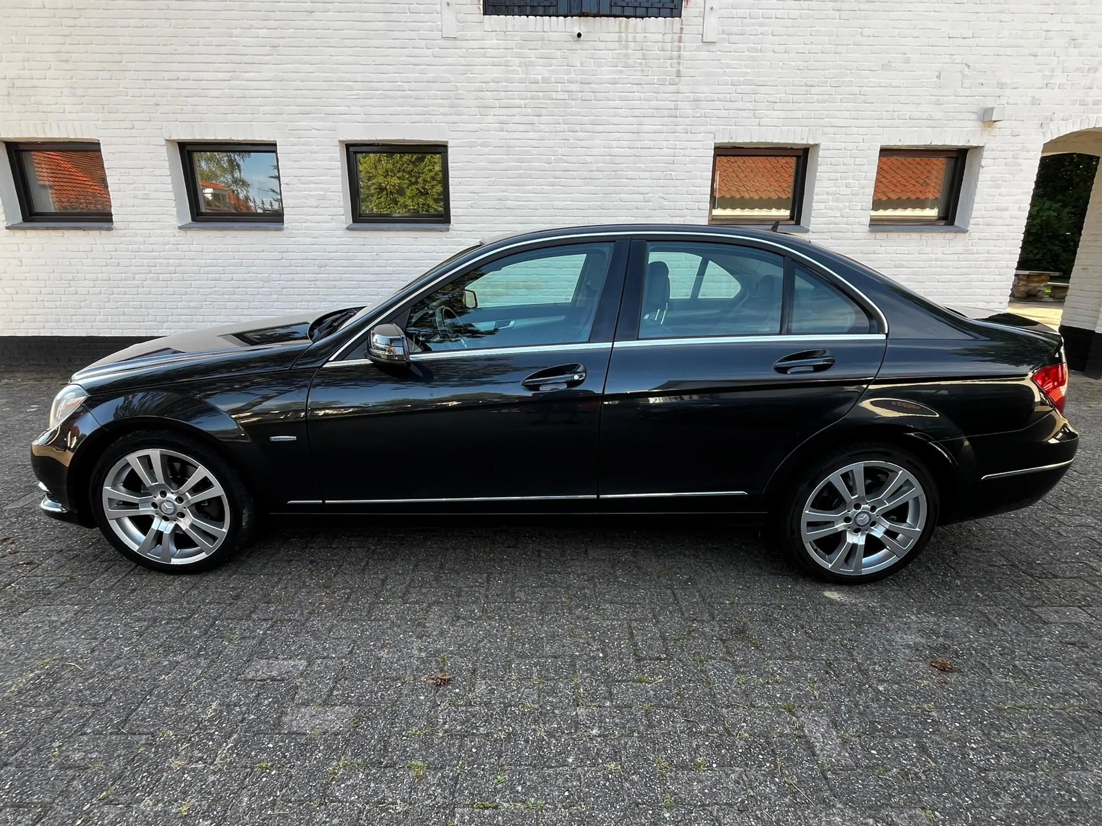 Mercedes-Benz C 350 Avantgarde — photo 3
