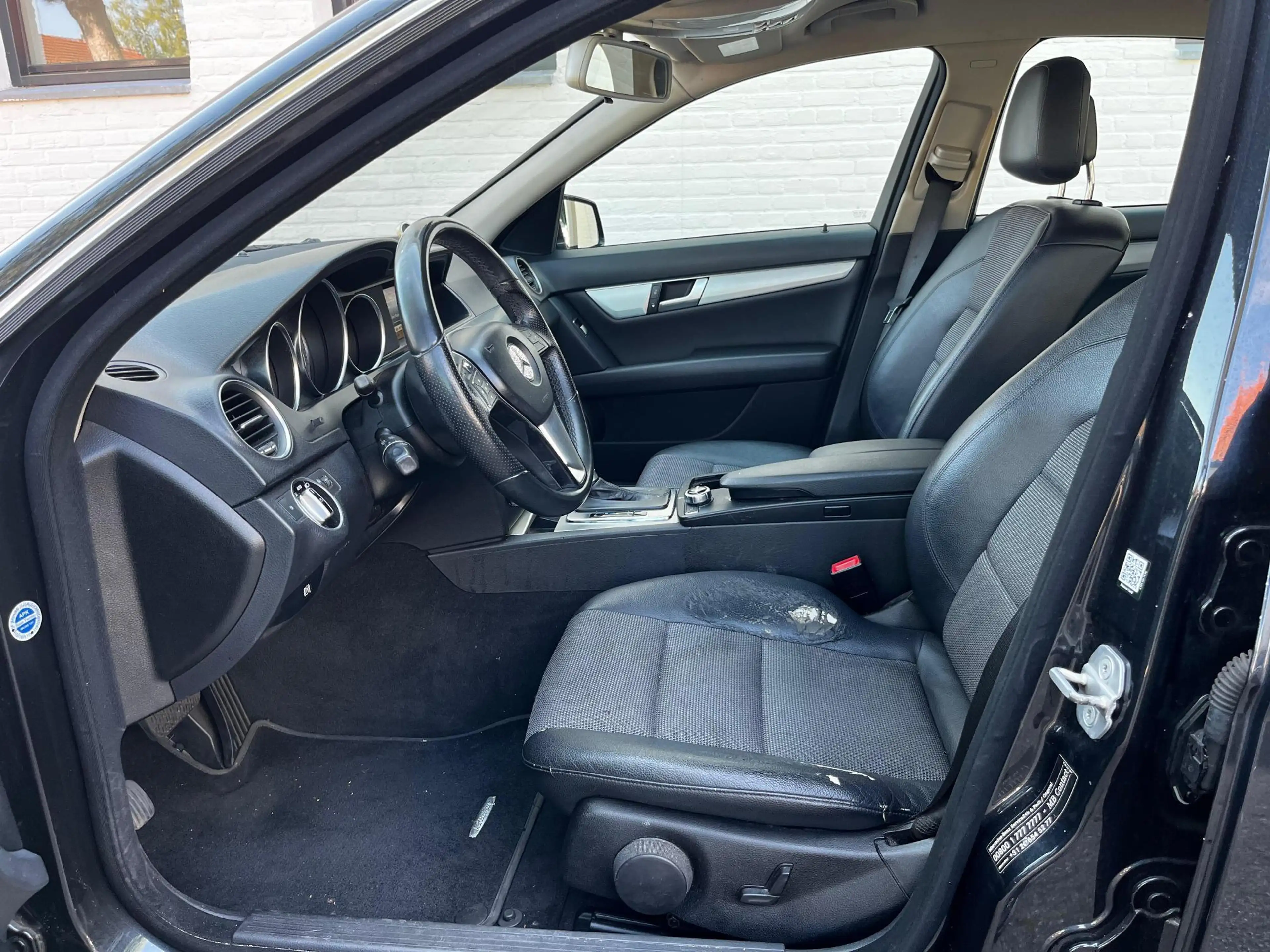 Mercedes-Benz C 350 Avantgarde — photo 9
