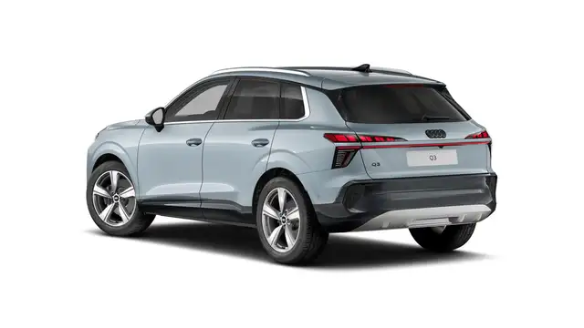 Audi Q3 view 5