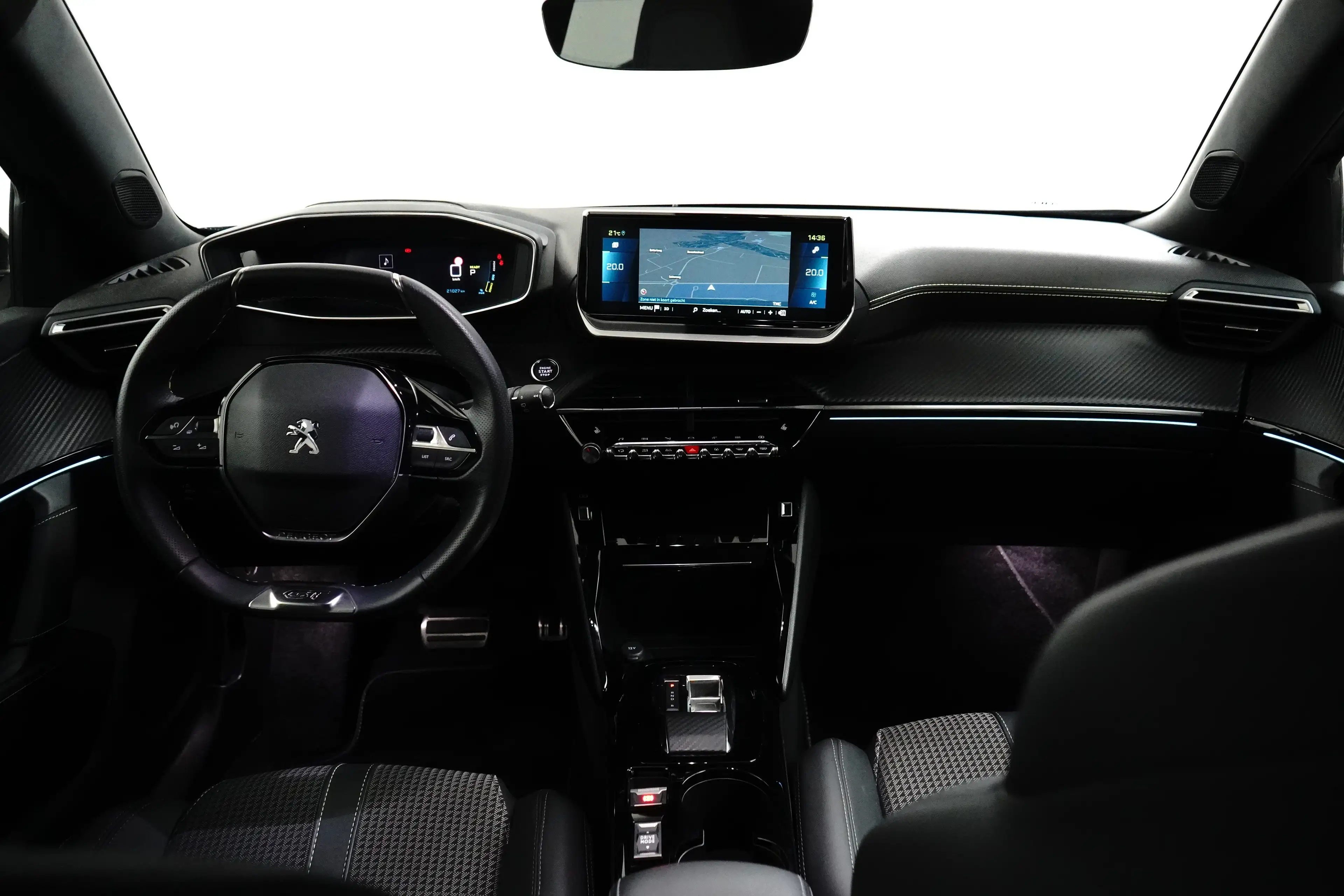Peugeot e-2008 EV GT 50 kWh | Achteruitrijcamera | Afwijkende dak — photo 10