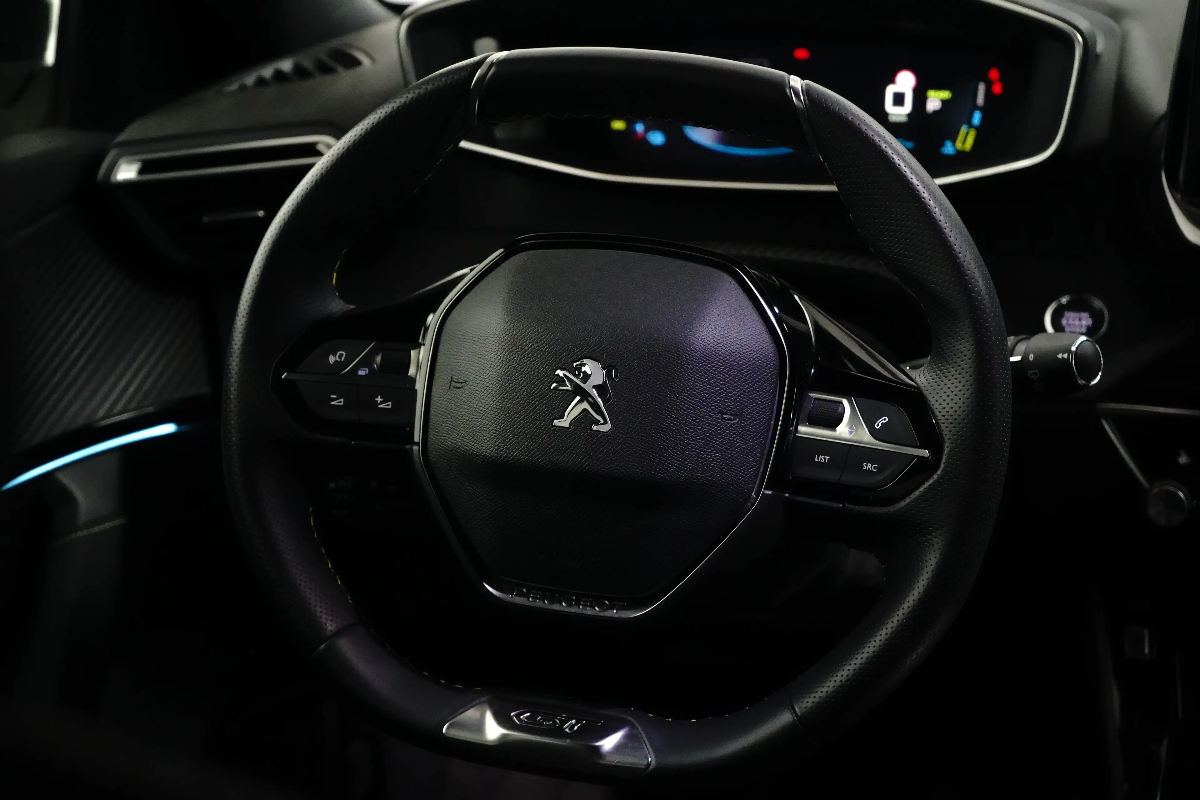 Peugeot e-2008 EV GT 50 kWh | Achteruitrijcamera | Afwijkende dak — photo 11