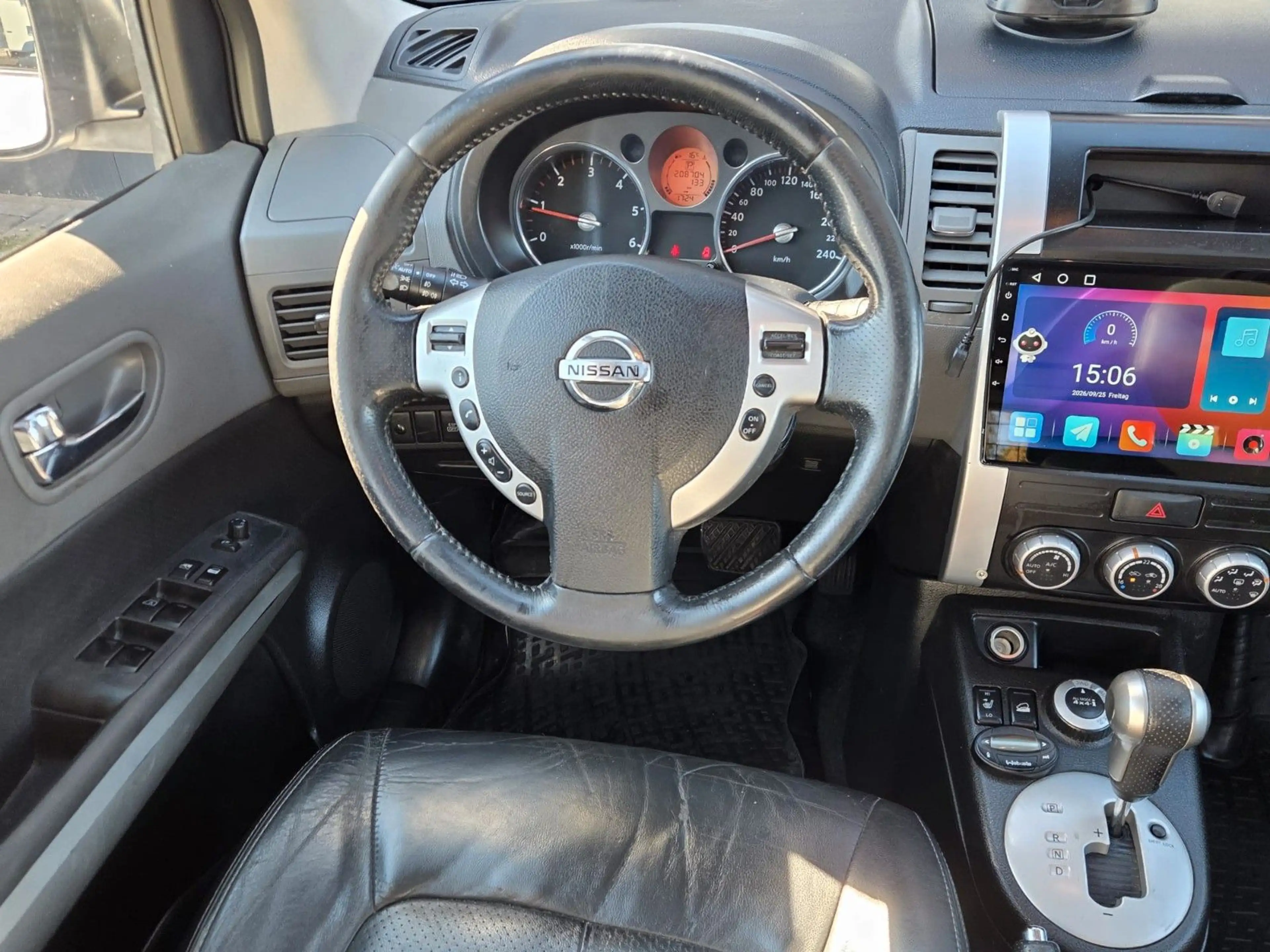 Nissan X-Trail LE 4X4 2.0 DCI/NAVI/TEMP/AUTOMATIK/KLIMA — photo 7
