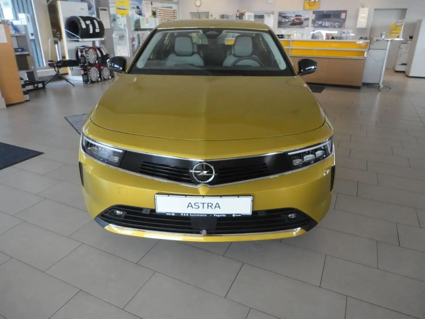 Opel Astra Edition 1.2 Turbo EU6d Żółty - 2