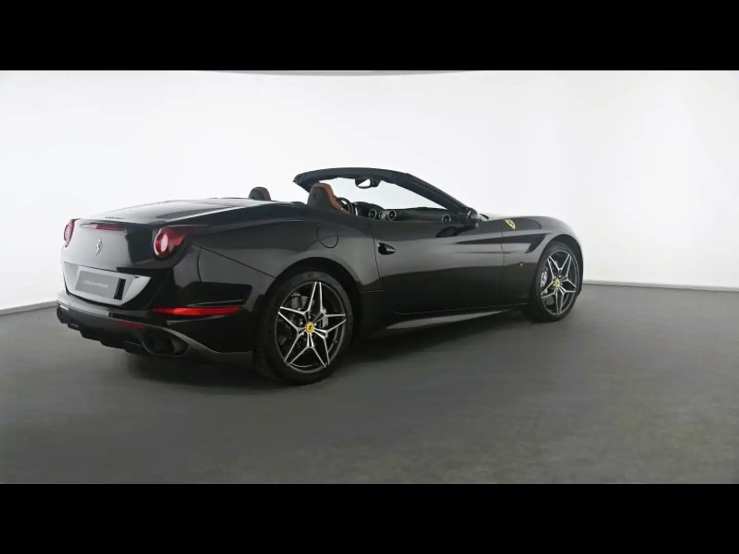 Ferrari California V8 3.9 T 560ch Handling Speciale Schwarz - 2