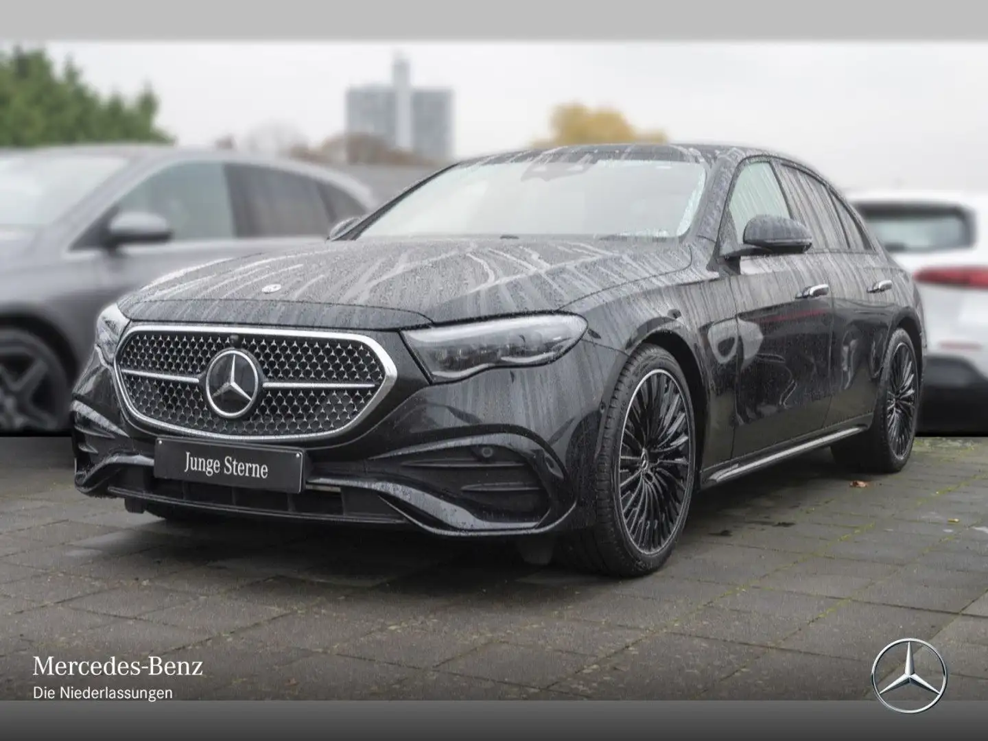 Mercedes-Benz E 220 d AMG Fahrass 360° Pano Burmester Distr. PTS Schwarz - 2
