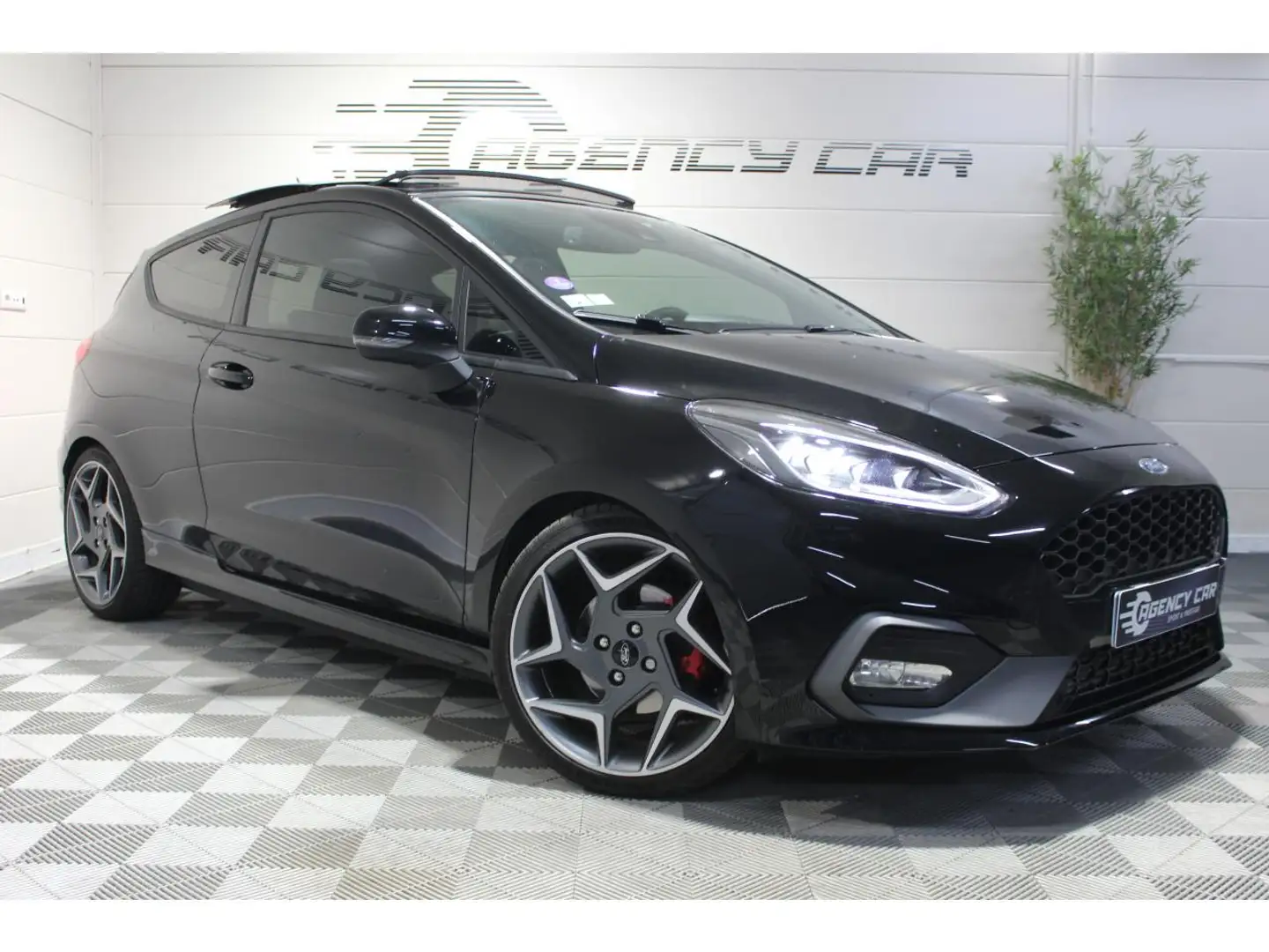 Ford Fiesta Fiesta ST Plus 200 CV - Toit ouvrant -  recaro - D Noir - 1