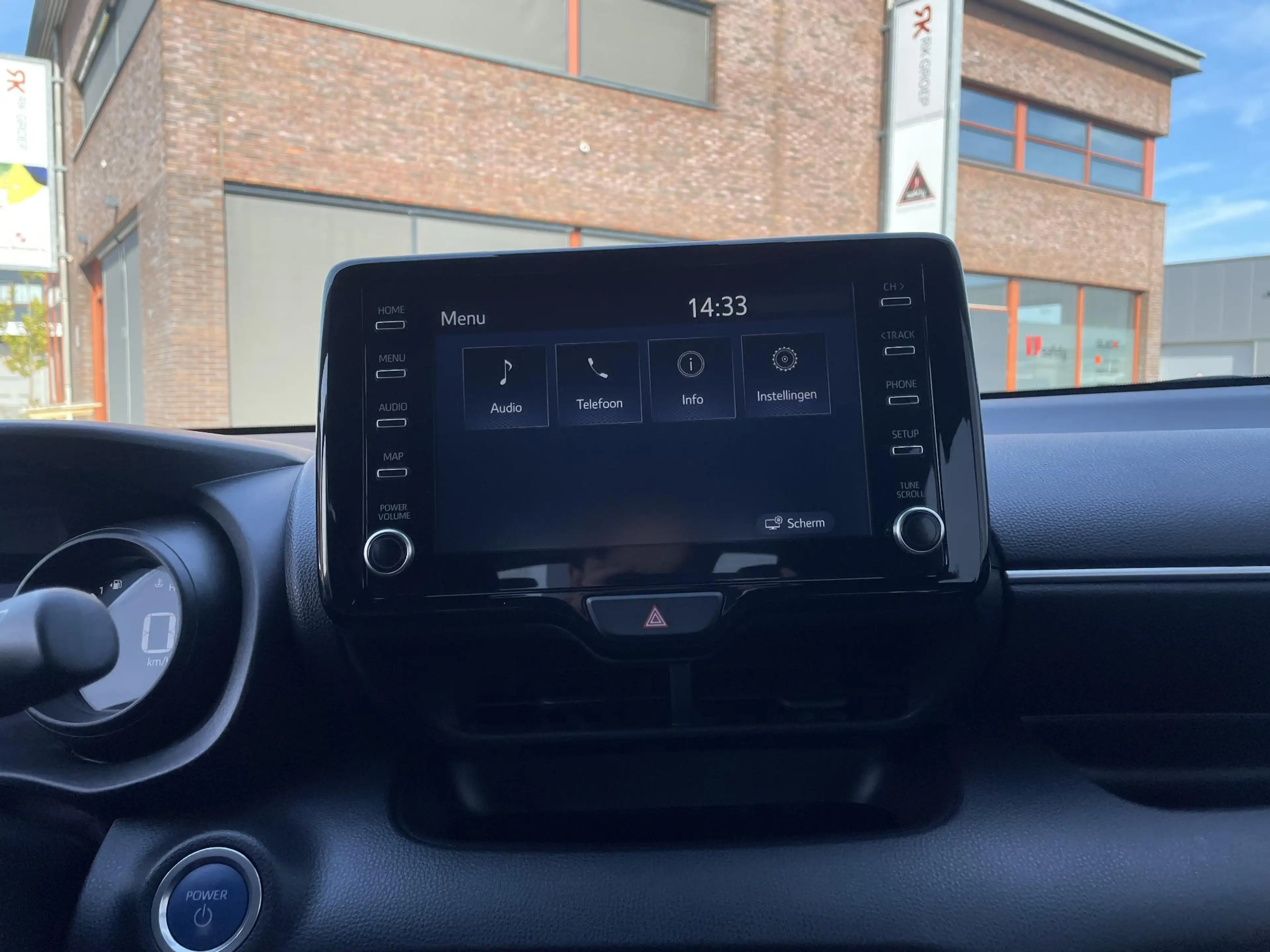 Toyota Yaris 1.5 Hybrid 115 First Edition — photo 15