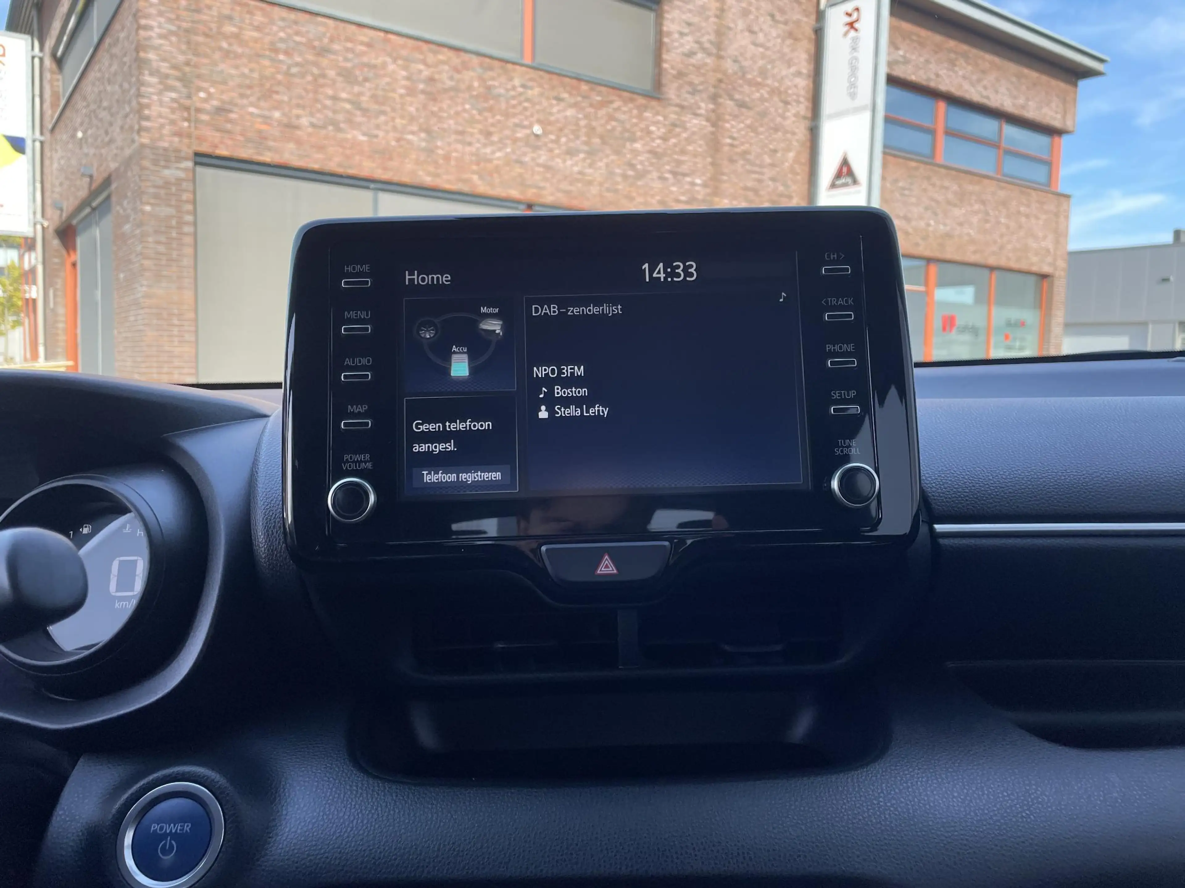 Toyota Yaris 1.5 Hybrid 115 First Edition — photo 14