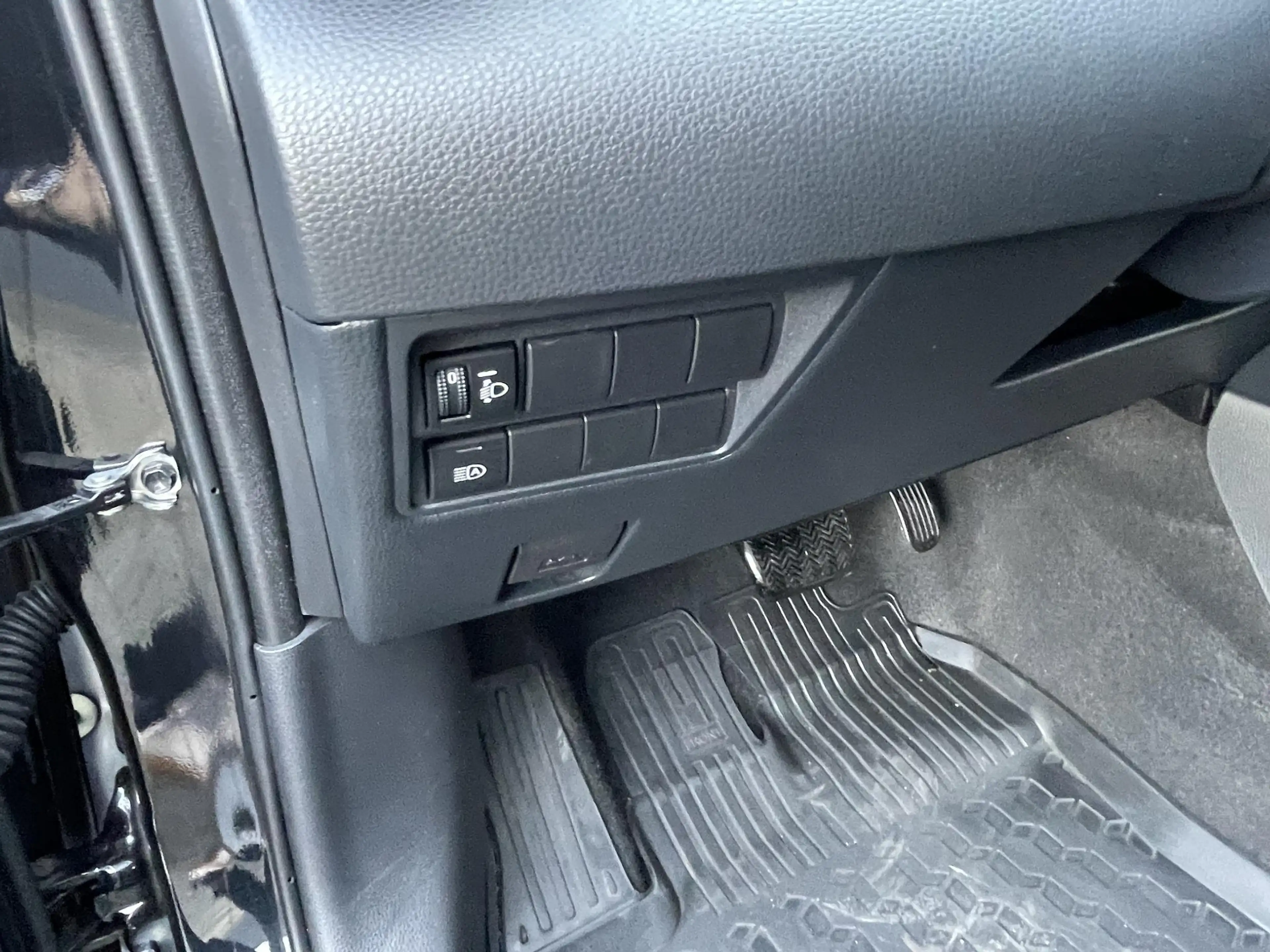 Toyota Yaris 1.5 Hybrid 115 First Edition — photo 5