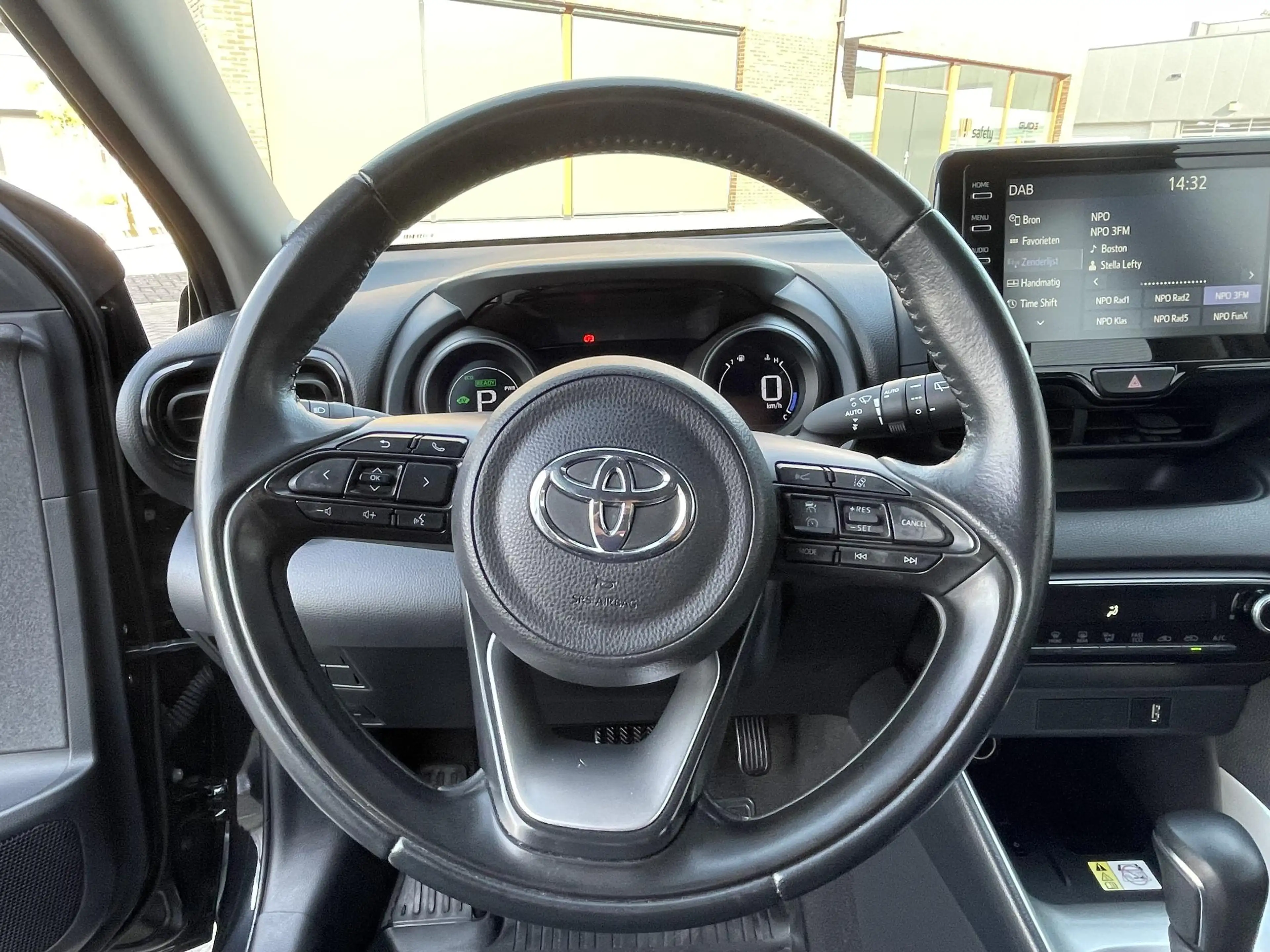 Toyota Yaris 1.5 Hybrid 115 First Edition — photo 7