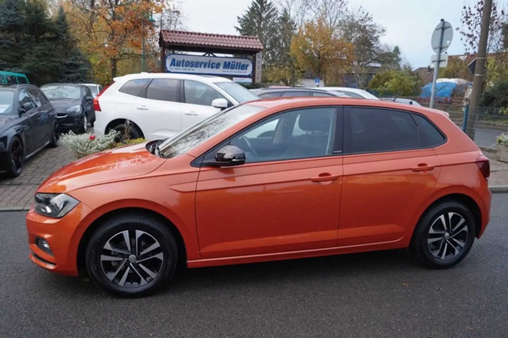 Volkswagen Polo VI Klimatr.-Kamera-PDC-Sitzh.-Allw-17564 km Orange - 2