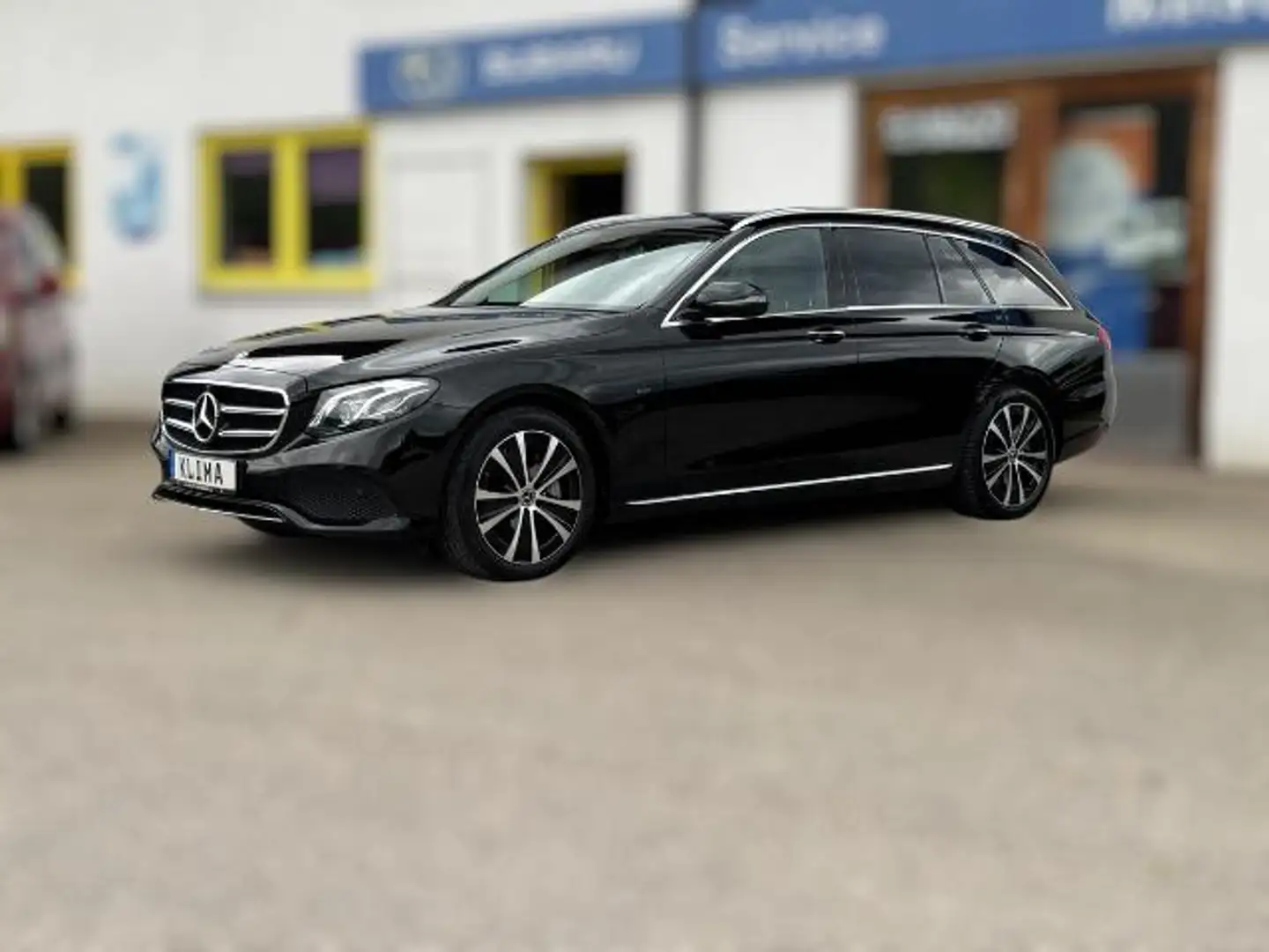Mercedes-Benz E 300 T de Avantgarde (EURO 6d-TEMP) Schwarz - 2