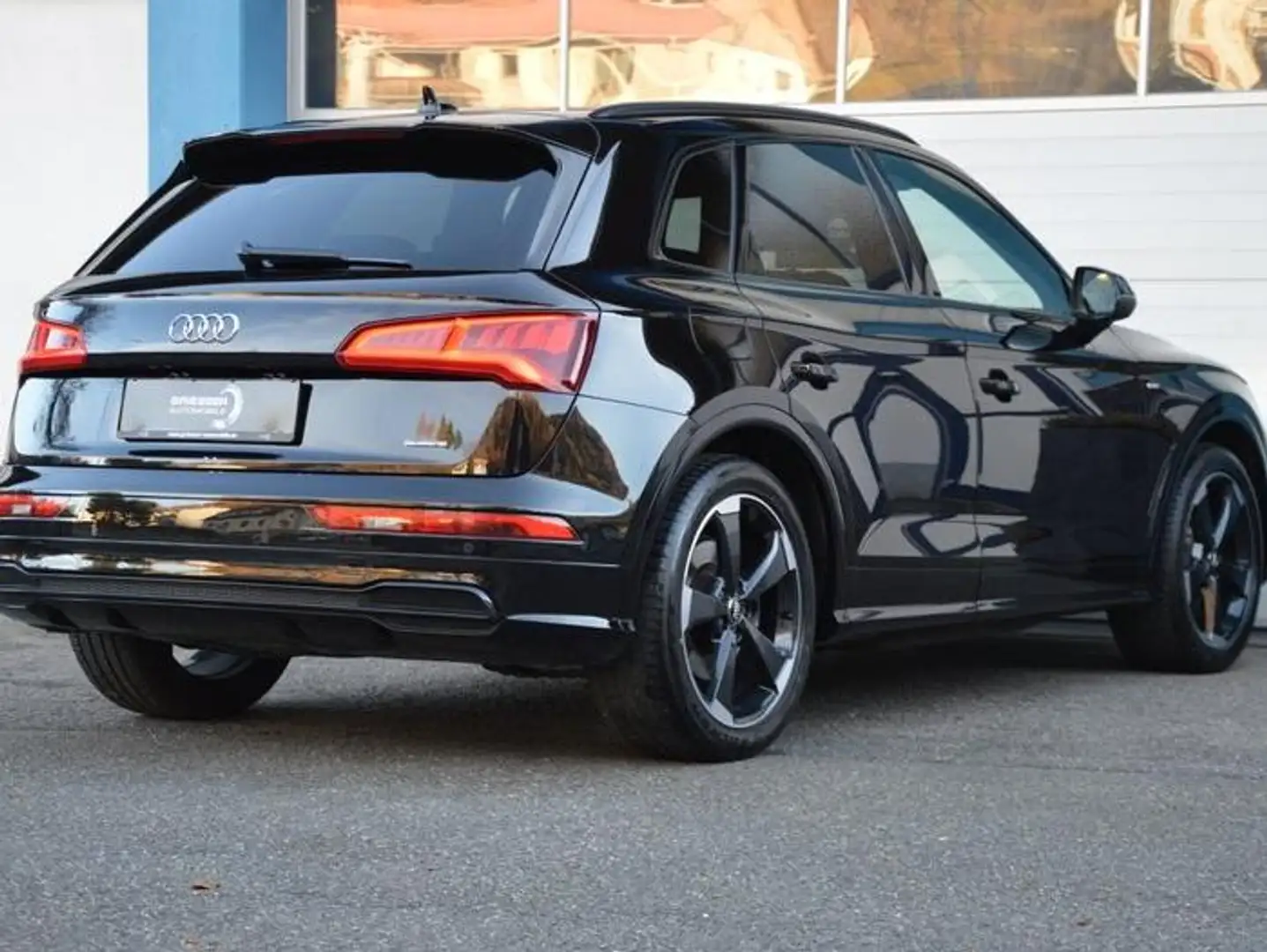 Audi Q5 40TDI quattro sport *LUFT*ACC*LED* Schwarz - 2