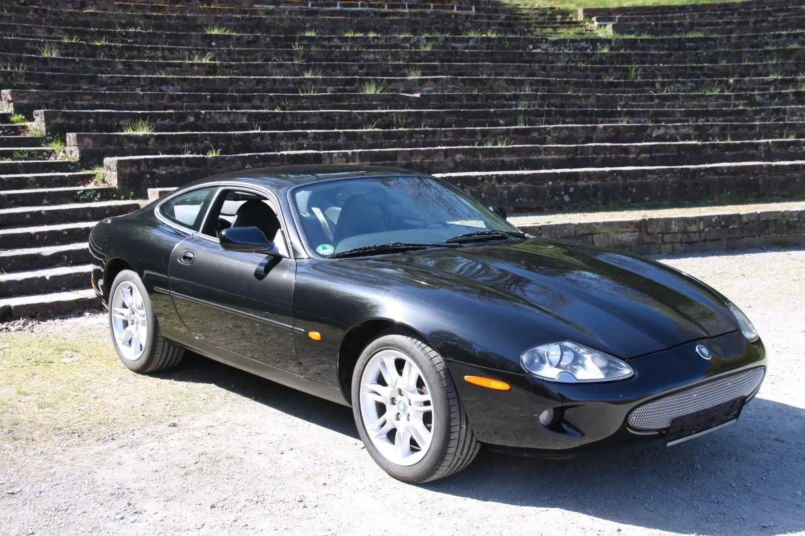 Jaguar XK 8 Coupe 2 Jahre Garantie Schwarz - 2