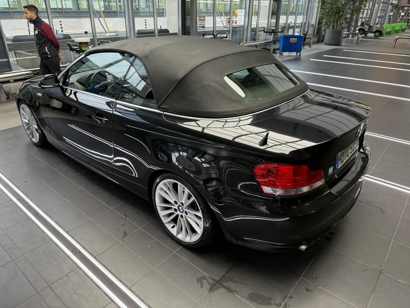 BMW 125 125i Cabrio Aut. Schwarz - 1