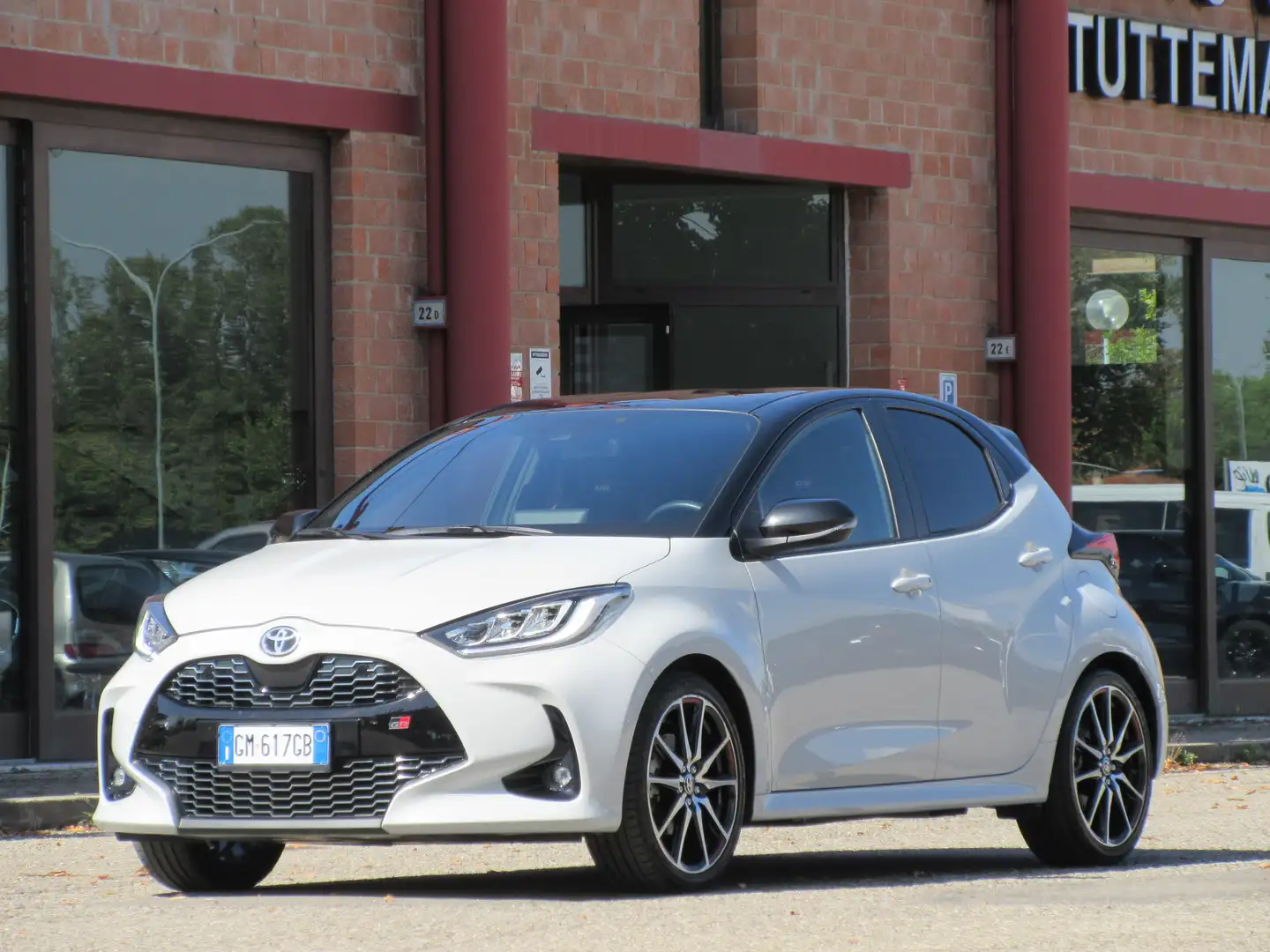 Toyota Yaris Yaris 1.5h GR Sport Bianco - 1