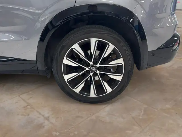 Renault Austral view 6