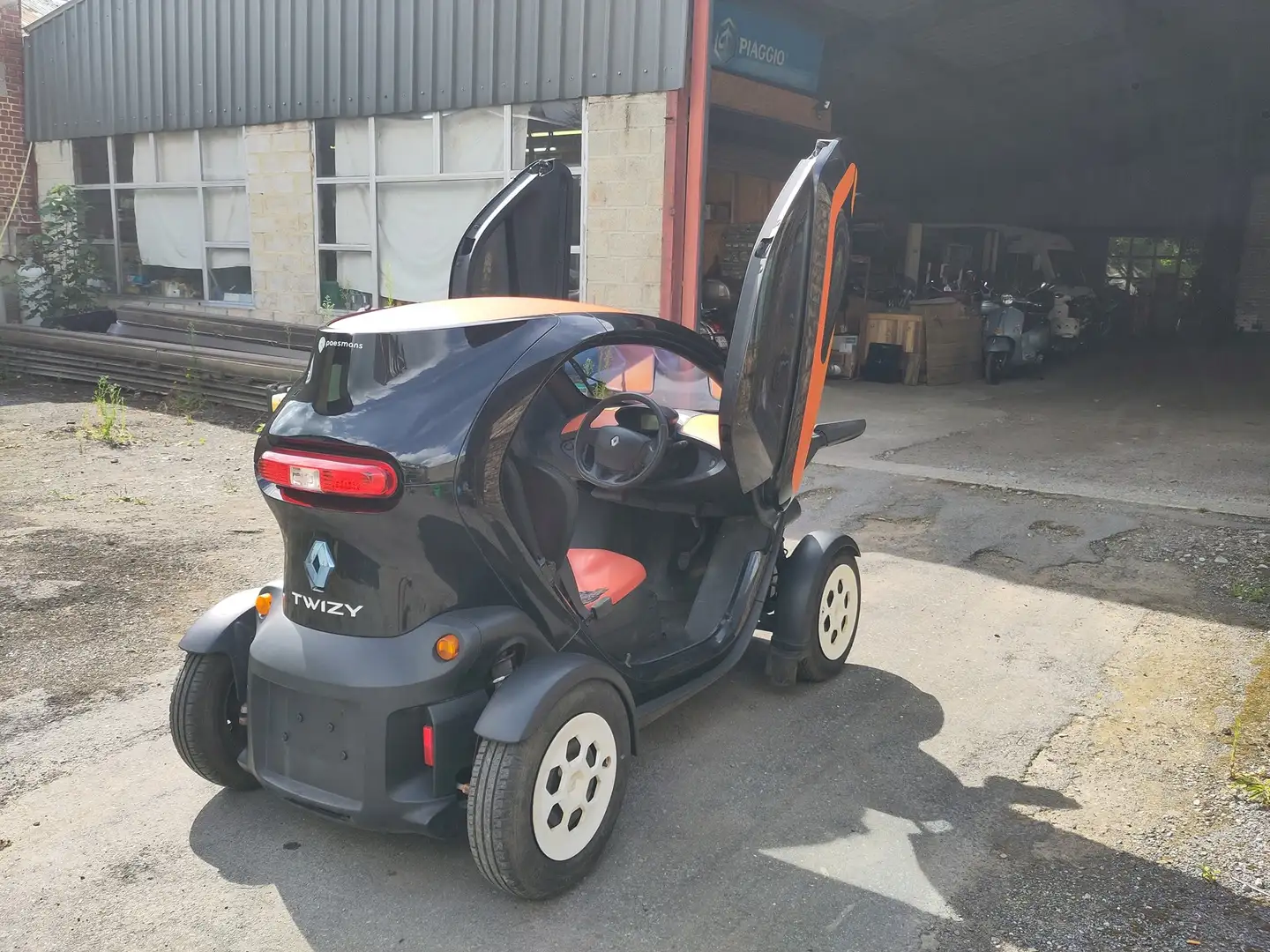 Renault Twizy 80 km/h - propriétaire de la batterie ! Noir - 2