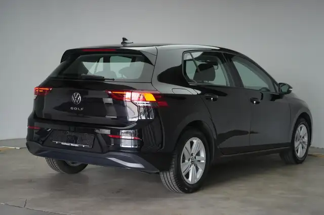 Volkswagen Golf view 5