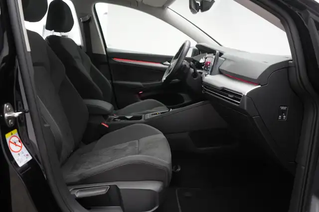 Volkswagen Golf view 6