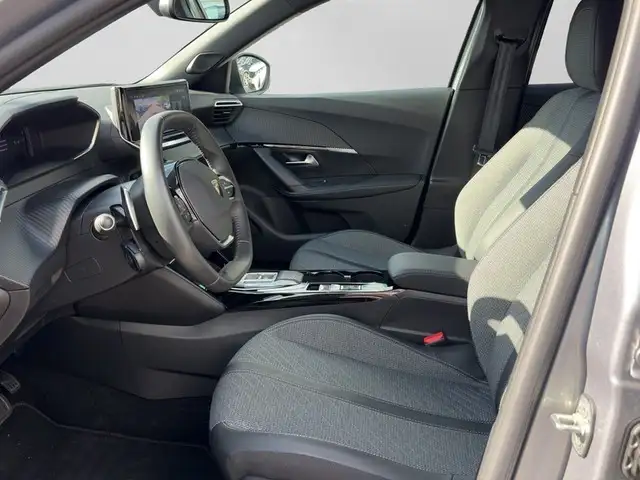 Peugeot 2008 view 8