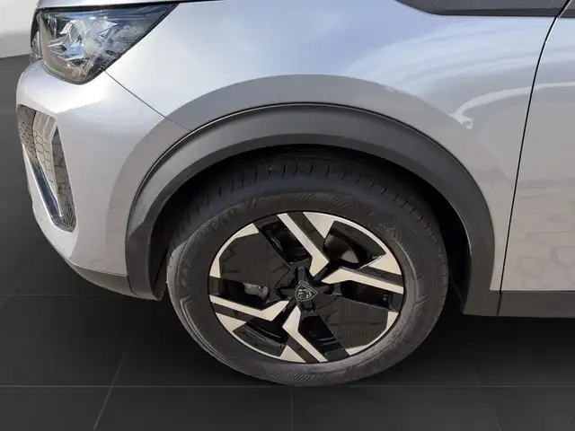 Peugeot 2008 view 7