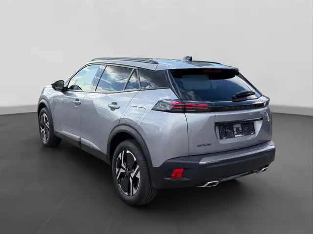 Peugeot 2008 view 3