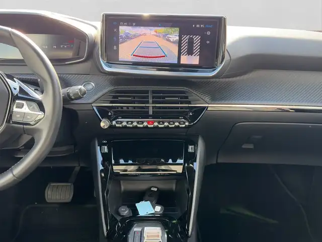 Peugeot 2008 view 11