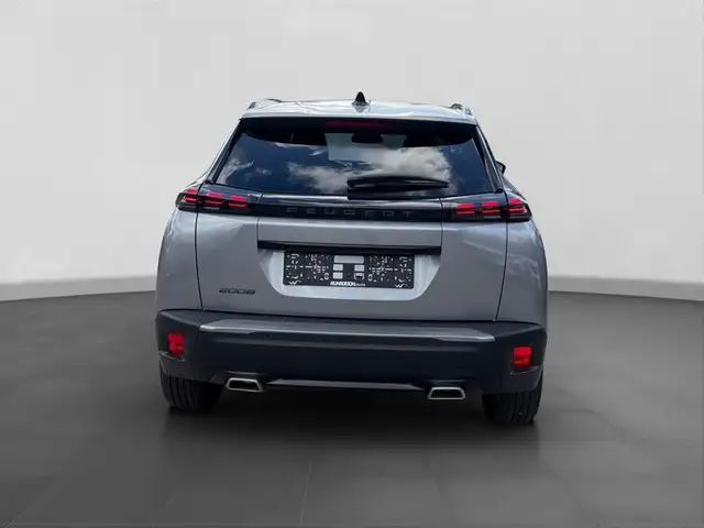 Peugeot 2008 view 4